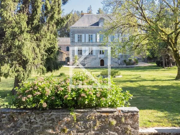 Maison 9 pièces 296 m²