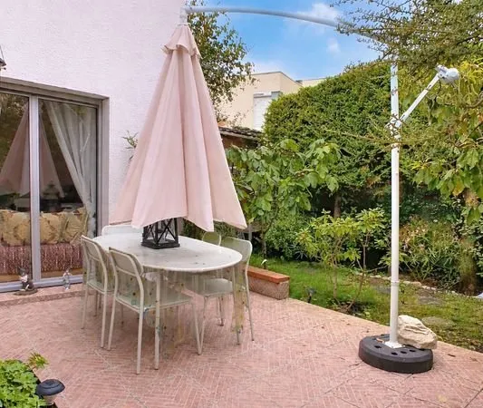 Maison familiale avec terrasse et garage - Centre-ville d'Eaubonne