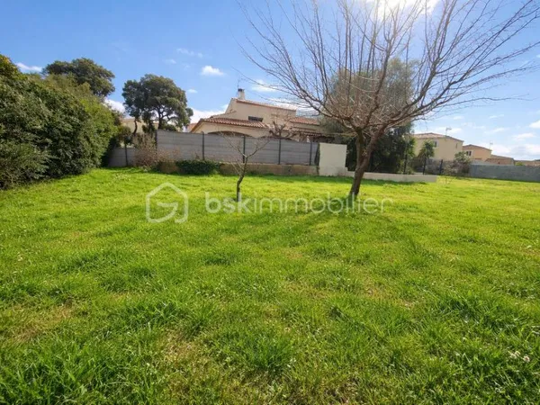 Terrain 368 m²