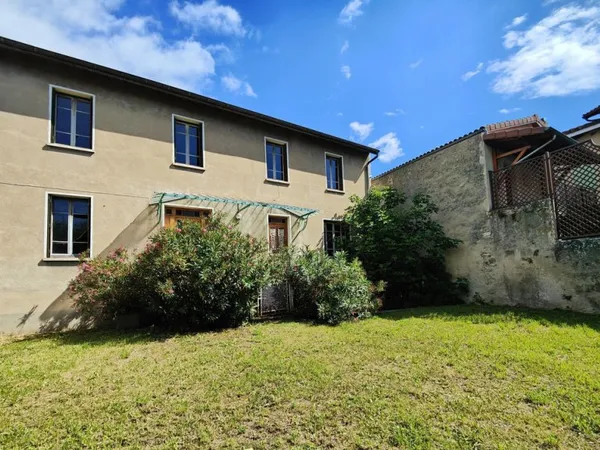 Maison a rénover avec terrain possibilité 2 habitations