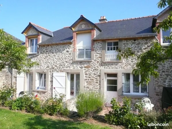 Chambre meublée d'Avril à fin Août