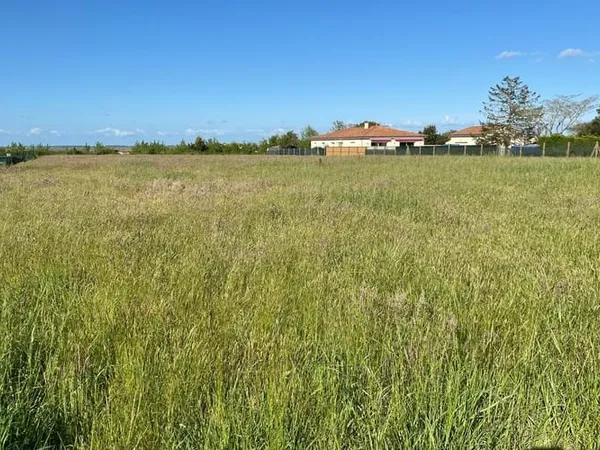 Terrain 1396 m²