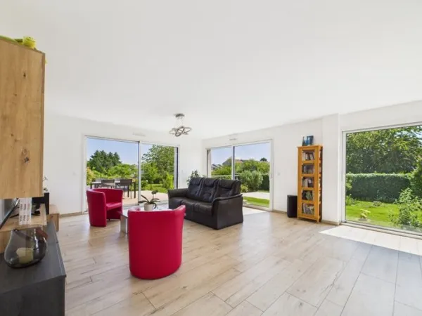 Maison 11 pièces 335 m²