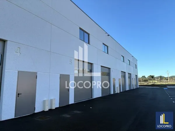 A LOUER - LOCAL D'ACTIVITÉS - 544 M2 DIVISIBLES - LA MOTTE