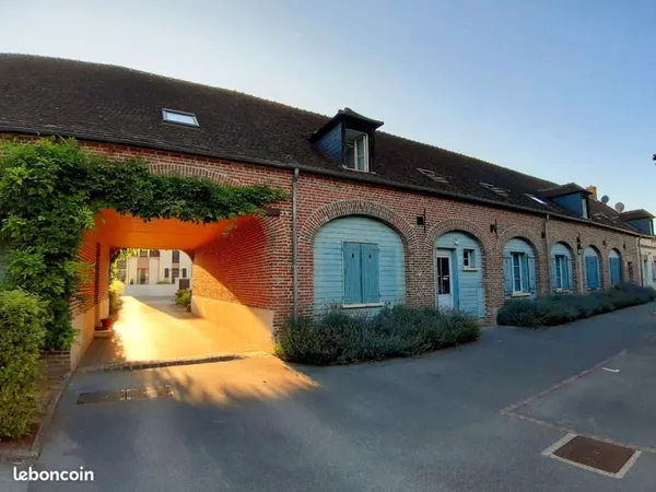 Lumineux studio meublé proche Compiègne