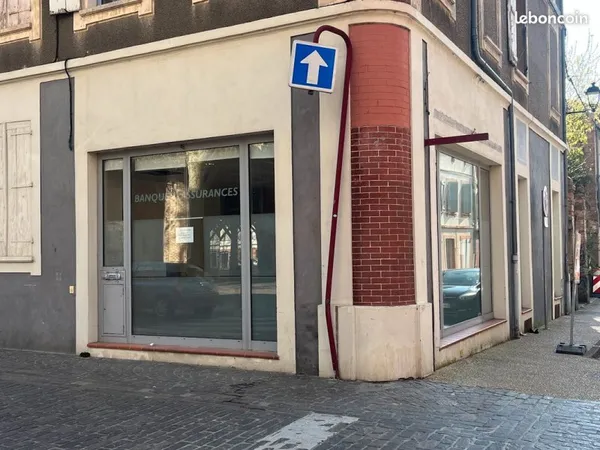 Petit local centre Grenade