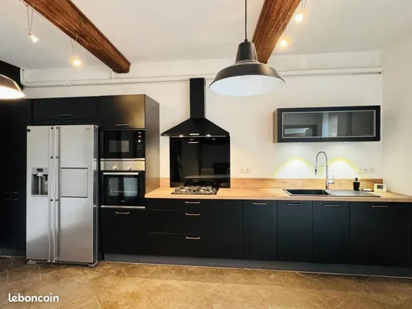 Maison 8 pièces 310 m²