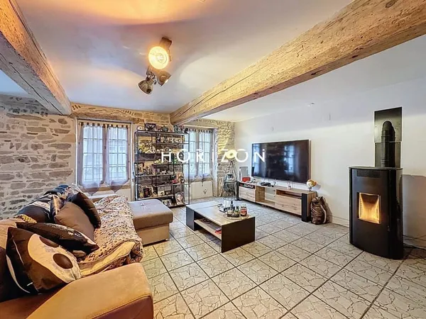SAINT-ROMAIN-DES-ILES : maison mitoyenne 108 m2, 2 CH