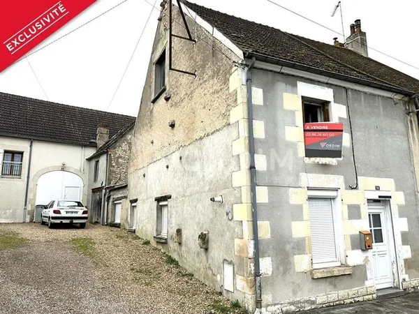 Cosne S/L - .Maison 94 m² avec grenier aménageable -3 chambres - Terrain de 229 m²