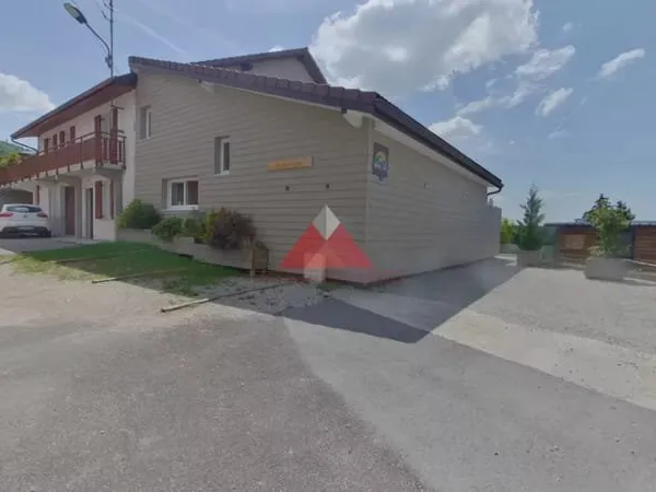 Ensemble immobilier avec cadre idyllique