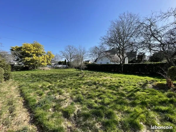 Terrain 300 m² Plescop