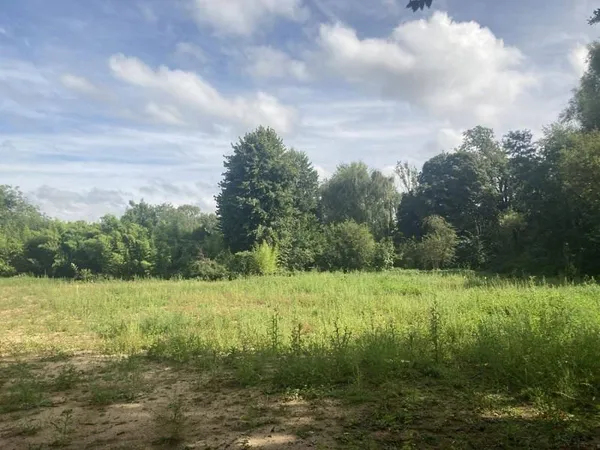 Terrain constructible 1900 m²
