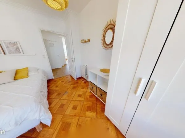Chambre 6 pièces 87 m²