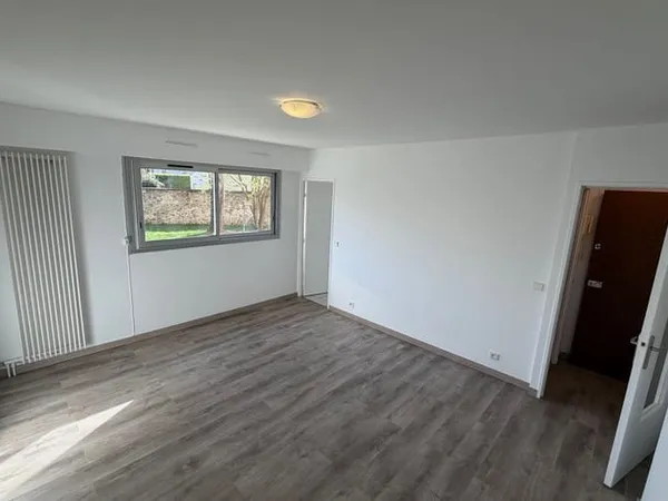 Studio 1 pièce 27 m²
