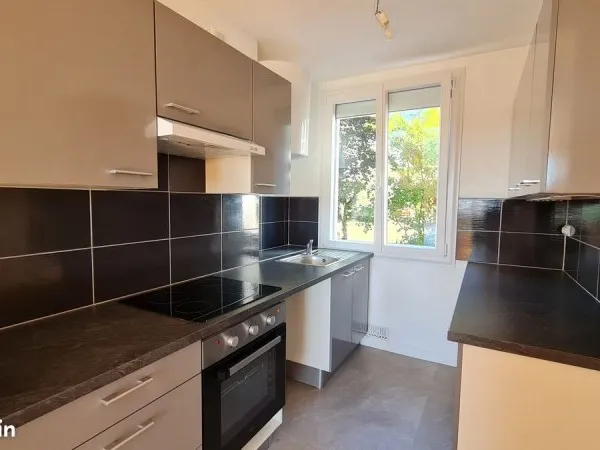Appartement grand T3 POSSIBILITE T4 - 65m2 - CAVE - BALCON - STATIONNEMENT - 2 ROUES - VENDU LOUÉ- L