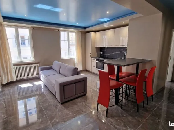 Chambre dans magnifique colocation de 3 chambres (HYPERCENTRE)
