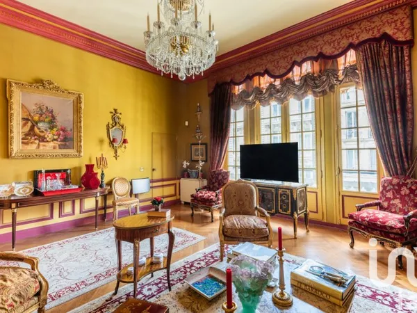 Appartement 4 pièces 162 m²