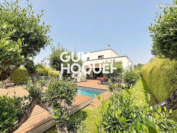 Maison 6 pièces 180 m²
