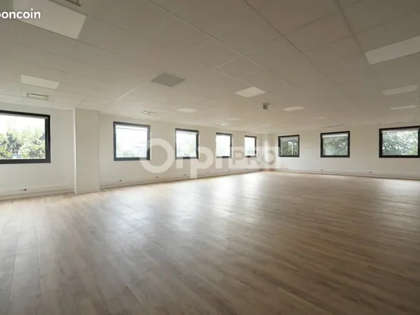 Bureau 2 263 m²