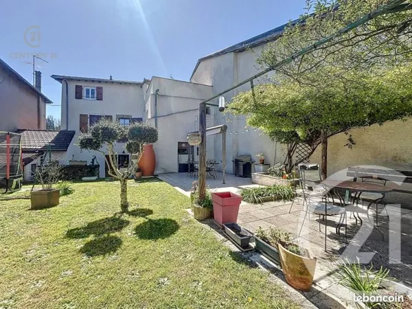 Maison de ville 6 pièces 161 m²