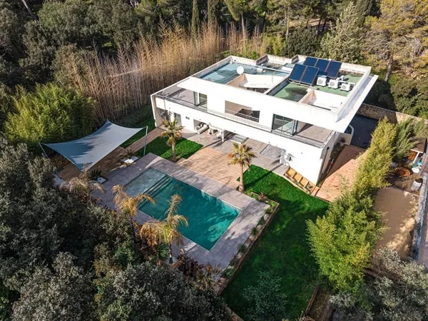 Propriété 10 pièces de 400m2
