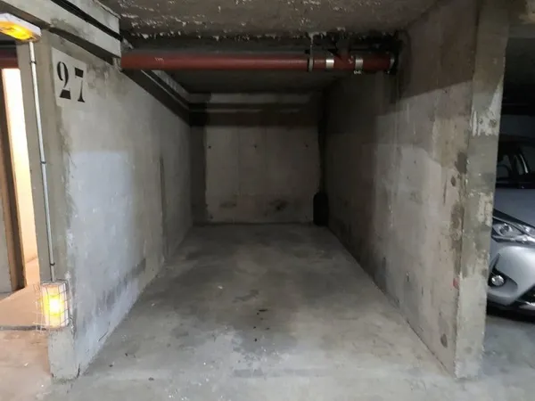 PLACE PARKING SECURISE PARIS 20EME PROCHE JOURDAIN