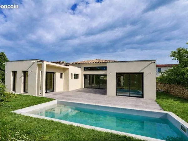 Maison neuve, Aureille T5