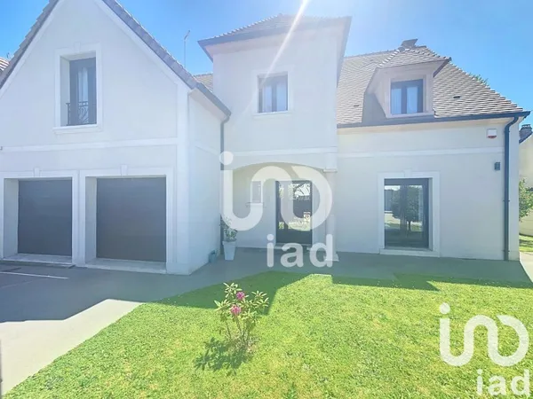 Maison 8 pièces 252 m²