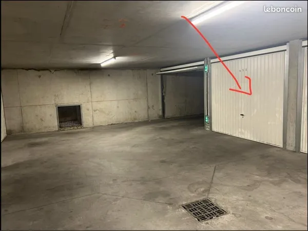 Loue garage fermé résidence proche Medipole