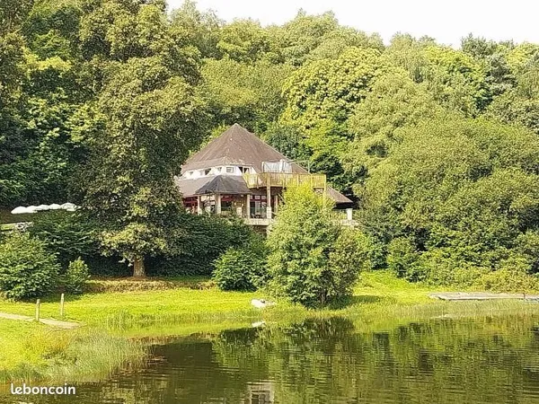 Maison 350m2 bord de lac