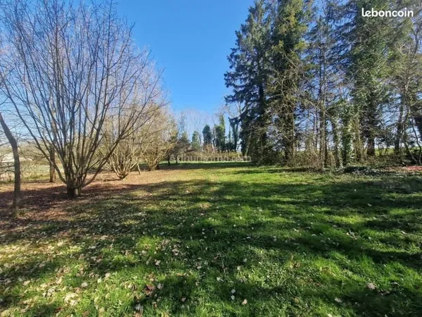 Terrain 1100 m²