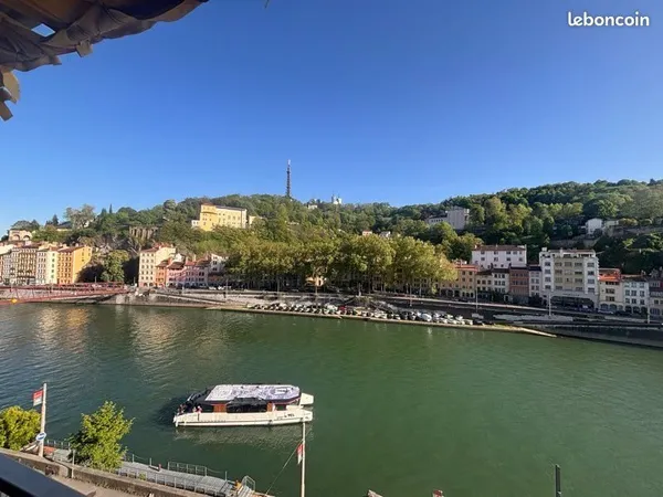 Appartement 84m2- vue Fourvière- quai de Saône