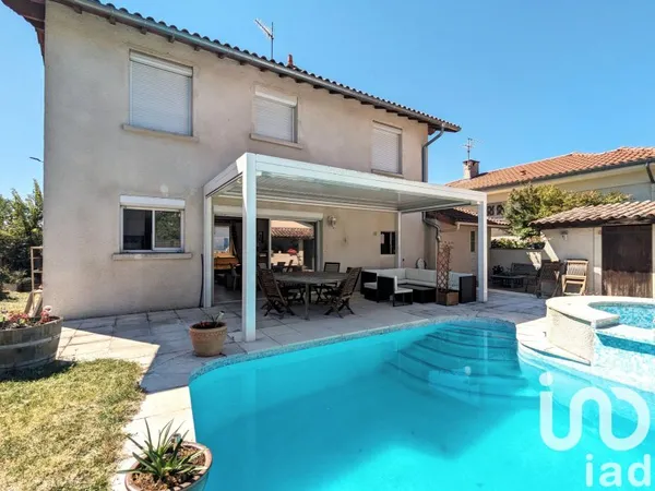 Maison 6 pièces 136 m²
