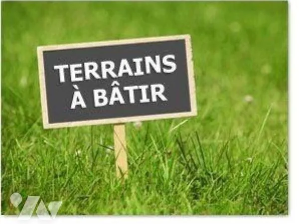 Terrain constructible 825 m²