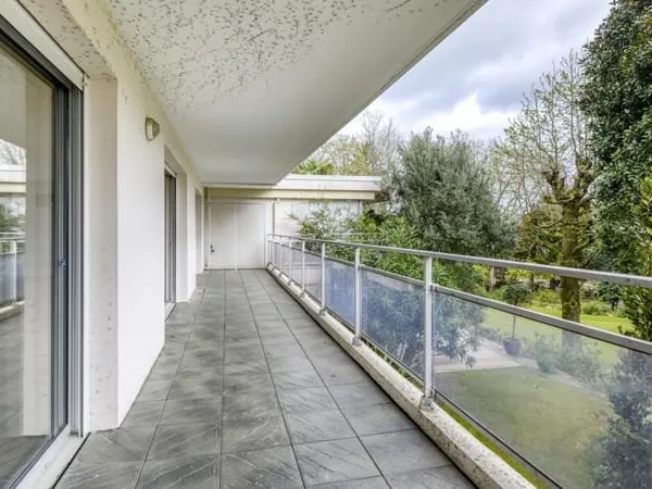 Nantes Centre Talensac, superbe Type 7 avec balcon terrasse, parking double et cave