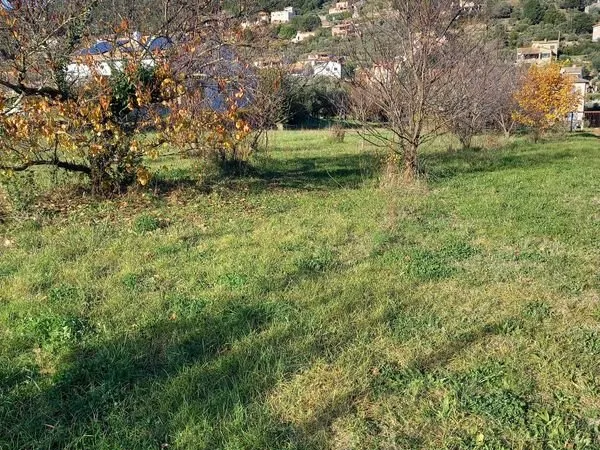 Terrain constructible plat