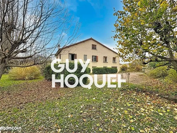 Propriété 8 pièces 198 m²