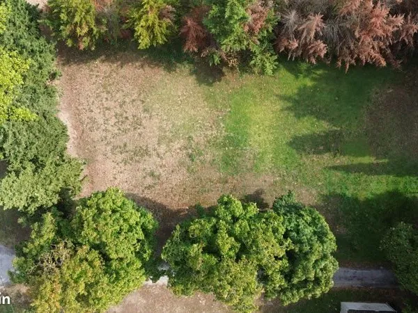 Terrain constructible 1233m2