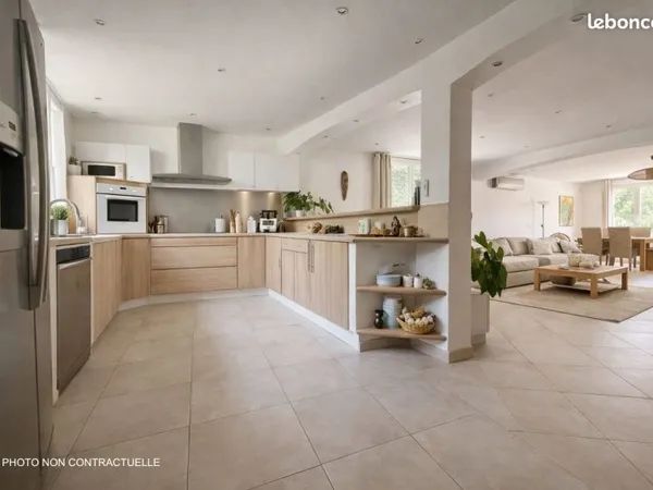 En exclusivité - Rare à la vente - Maison avec piscine au coeur des Accates