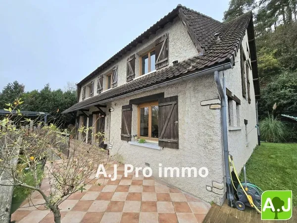 Maison traditionnelle sur sous-sol total