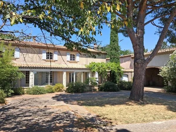 MONTBOUCHER SUR JABRON - 26740 - Propriété T7 - 230 m2 - 6 c