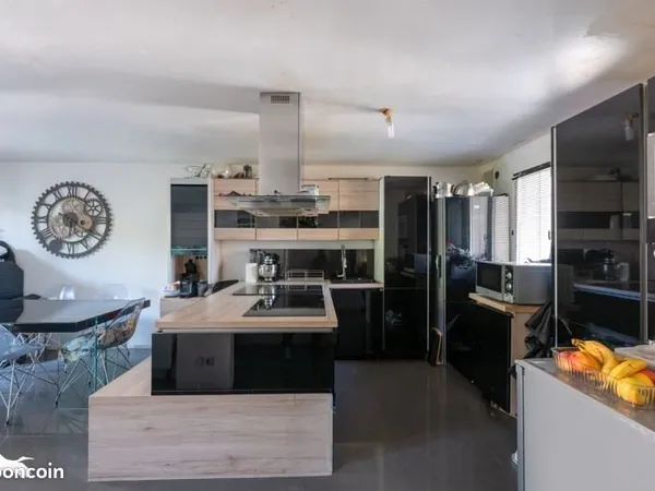 Pavillon 4 pièces 83 m²