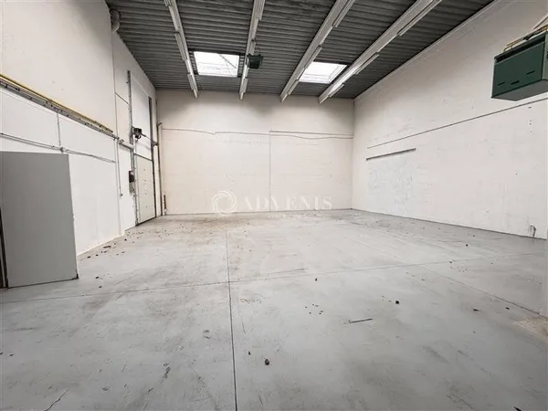 Local d'activité 518 m²