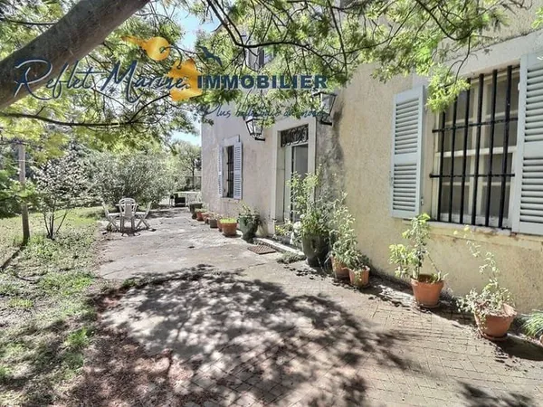 Villa 9 pièces 245 m²