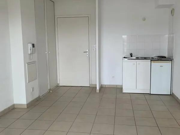 APPARTEMENT T2 SECTEUR VENISSIEUX