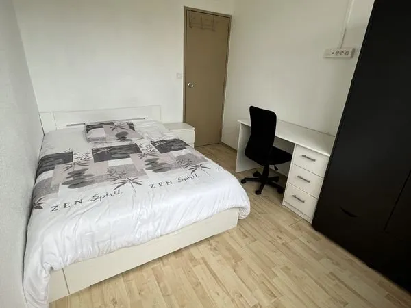 Chambre dans appartement meublé