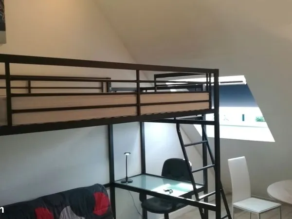 STUDIO LUMINEUX ET BIEN SITUÉ / MOBILCLIM / PARKING PRIVÉ (fibre, lavante/séchante, Smart TV 40 ‘')