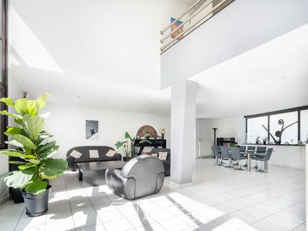 Maison d'architecte avec terrasse