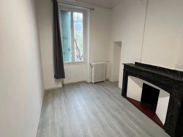 Bureau individuel à louer 12m2 - Lodève Centre