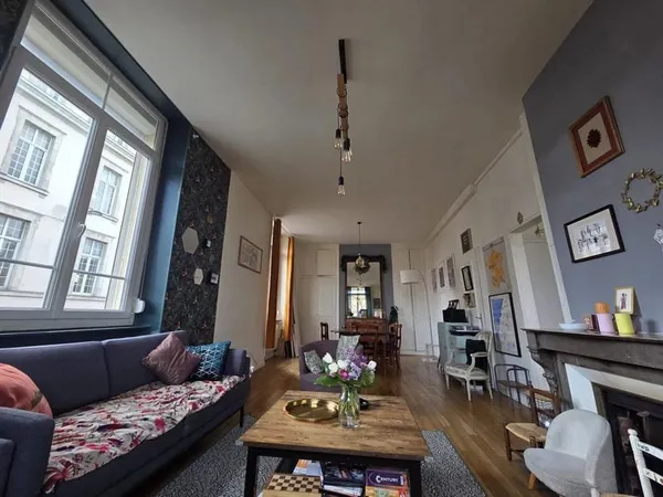 APPARTEMENT 166 M² - 4 CHAMBRES 1BUREAU